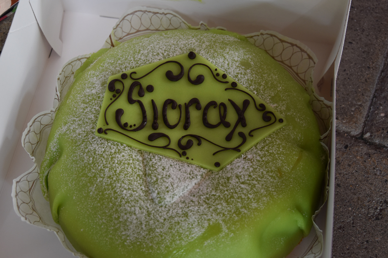 Torte mit Aufschrift Siorax
